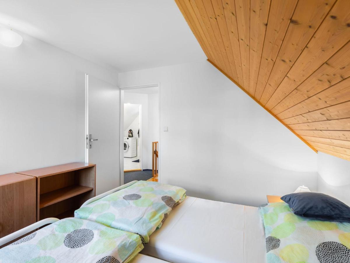 Holiday Home Holiday Hill 33 By Interhome Cista  Экстерьер фото