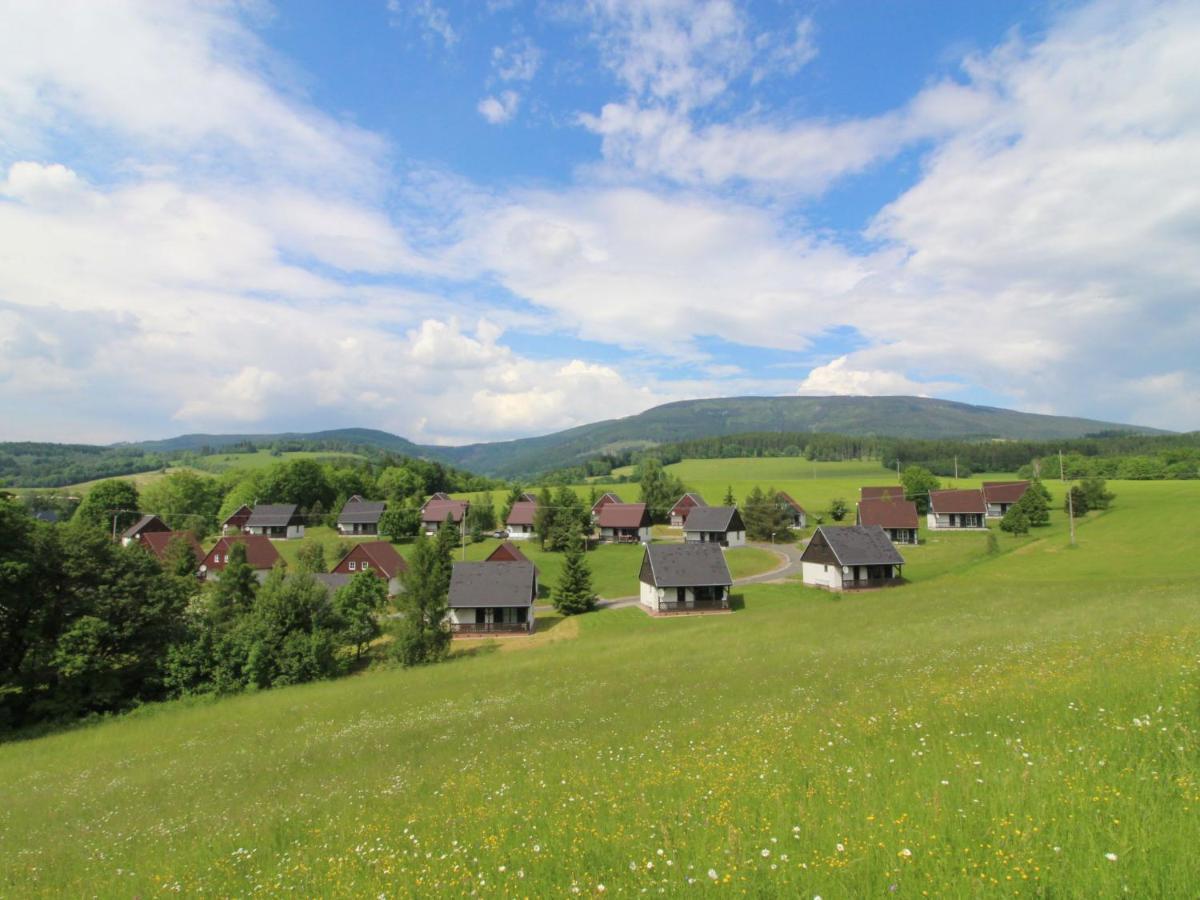 Holiday Home Holiday Hill 33 By Interhome Cista  Экстерьер фото